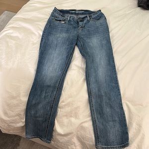 Old Navy mid-washed vintage style jeans. Size S. 🤍